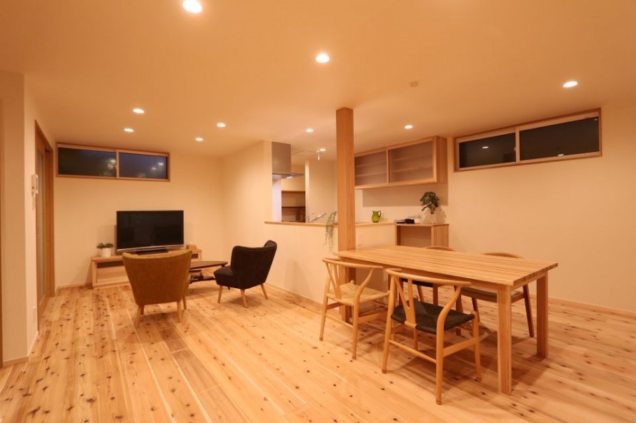 新潟市東区でオープンハウス　ミニマルなデザイン住宅の外構について